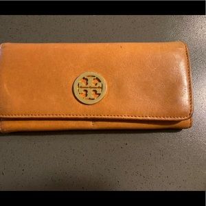 Tory Burch wallet